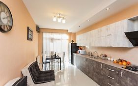 Cozy Apartment I